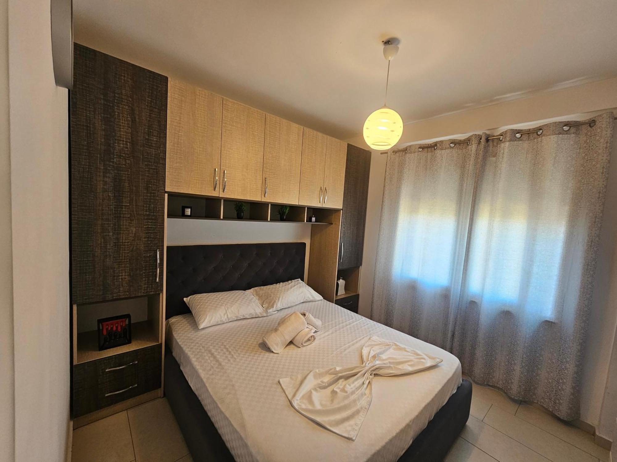Bral Apartment 5 - Beachfront Durres Exterior photo